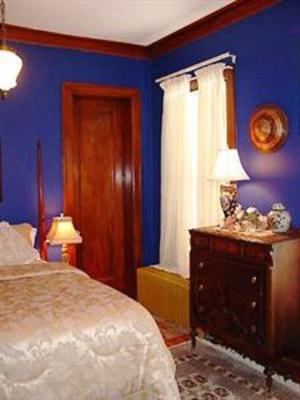 фото отеля The Mansion Bed & Breakfast West Dundee