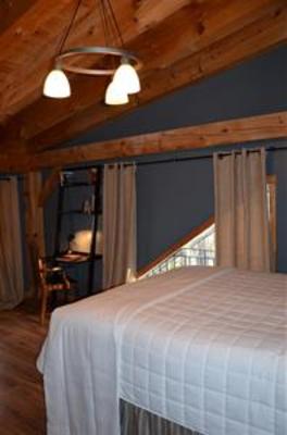 фото отеля Timber House Country Inn & Resort