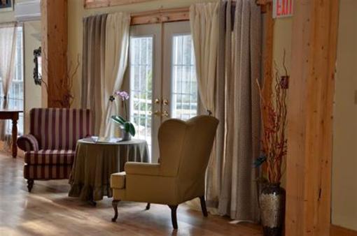 фото отеля Timber House Country Inn & Resort