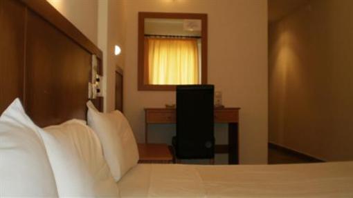 фото отеля Hotel Nikis