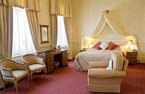 фото отеля The Tower Hotel Harwich