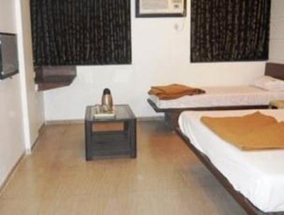фото отеля Hotel Akash Surat
