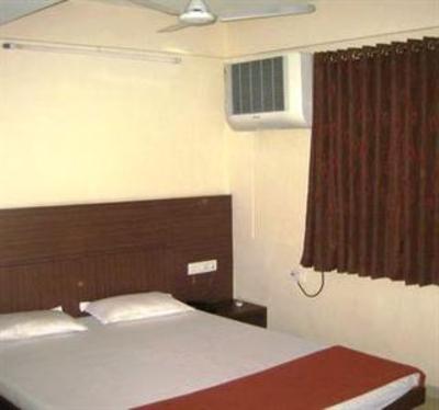 фото отеля Hotel Akash Surat