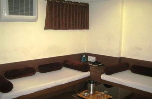 фото отеля Hotel Akash Surat
