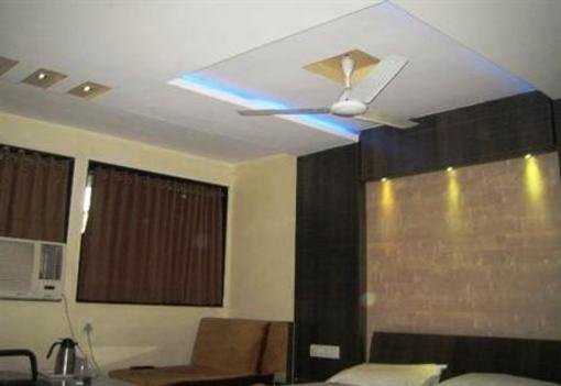 фото отеля Hotel Akash Surat
