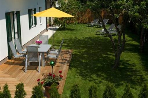фото отеля Ferienhaus Kleine Gartenvilla