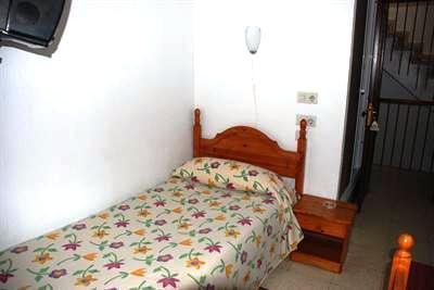 фото отеля Hostal Versalles