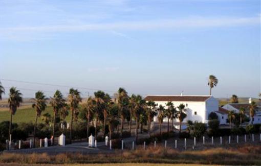 фото отеля Alguaciles Bajos Farmhouse Utrera