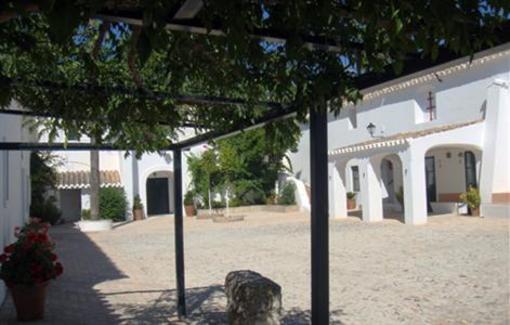 фото отеля Alguaciles Bajos Farmhouse Utrera