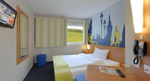 фото отеля B&B Hotel Wuerzburg