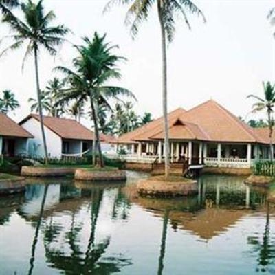 фото отеля Abad Whispering Palms Resort Kumarakom