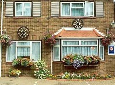 фото отеля Midway Guest House