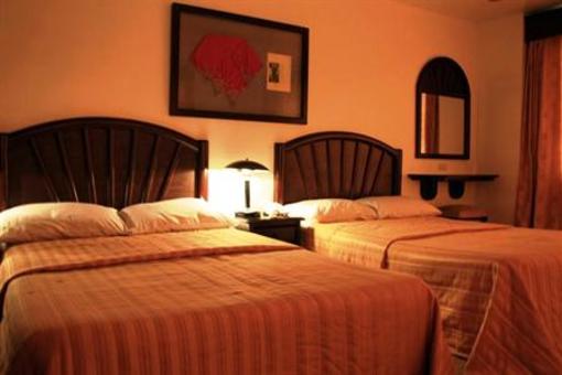 фото отеля Pines View Hotel