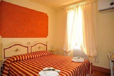 фото отеля Anfiteatro Bed and Breakfast Lucca