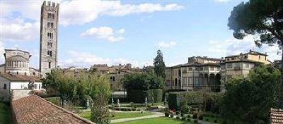 фото отеля Anfiteatro Bed and Breakfast Lucca