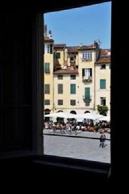 фото отеля Anfiteatro Bed and Breakfast Lucca