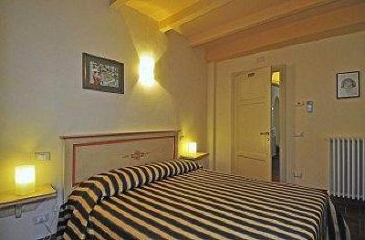 фото отеля Anfiteatro Bed and Breakfast Lucca