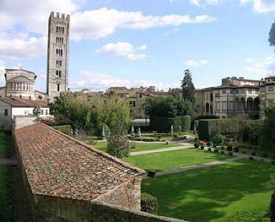 фото отеля Anfiteatro Bed and Breakfast Lucca