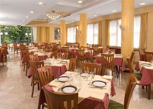 фото отеля Hotel Savoia Cesenatico