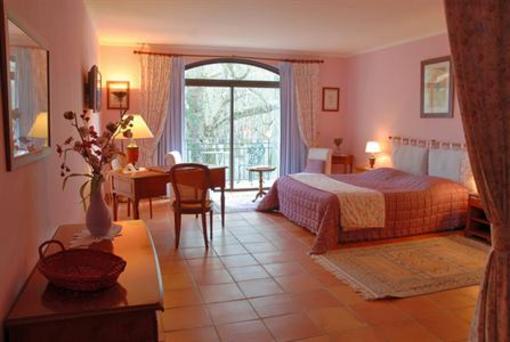 фото отеля Hotel du Moulin du Val de Seugne