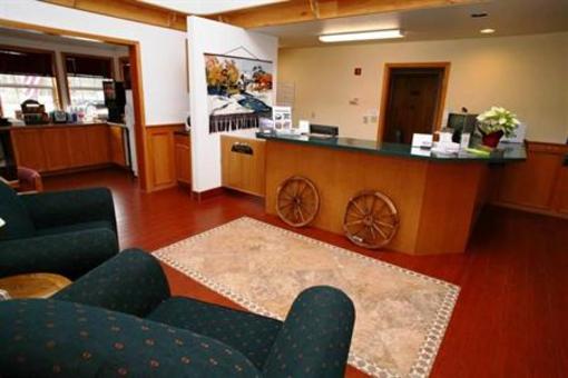 фото отеля Sisters Inn and Suites