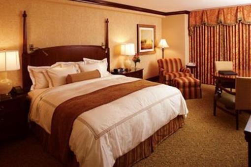 фото отеля International Hotel Rochester (Minnesota)