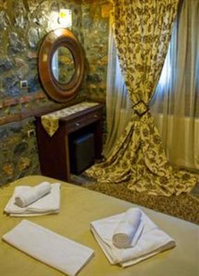 фото отеля Petrogonima Suites
