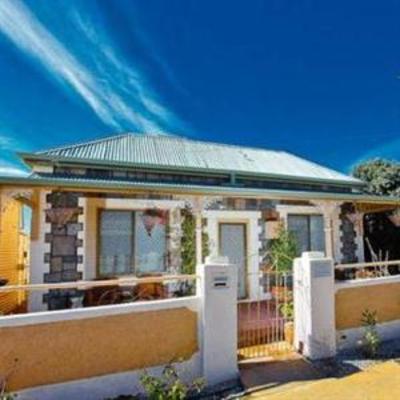 фото отеля Emaroo Oxide Cottage Broken Hill