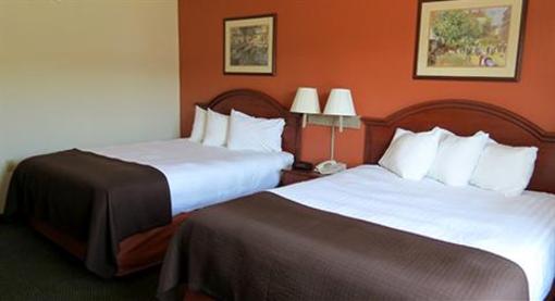 фото отеля AmericInn Ottumwa