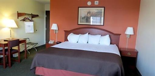 фото отеля AmericInn Ottumwa