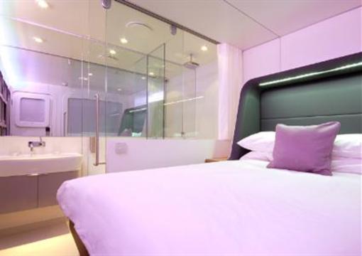 фото отеля Yotel Hotel Gatwick Airport Crawley