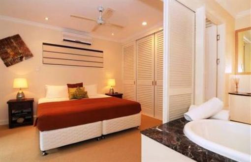 фото отеля Solana On The Beach Luxury Holiday Villa
