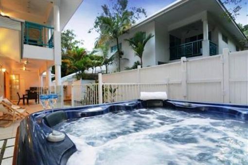 фото отеля Solana On The Beach Luxury Holiday Villa