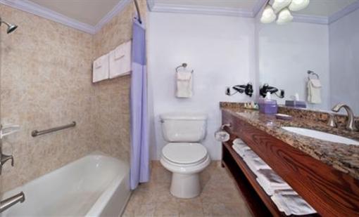 фото отеля Brighton Suites Hotel