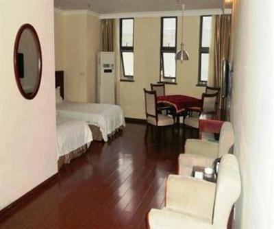 фото отеля Green Tree Inn Jiujiang Binjiang Road