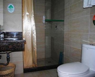 фото отеля Green Tree Inn Jiujiang Binjiang Road