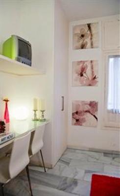 фото отеля Apartamentos Puerta Del Sol Latina