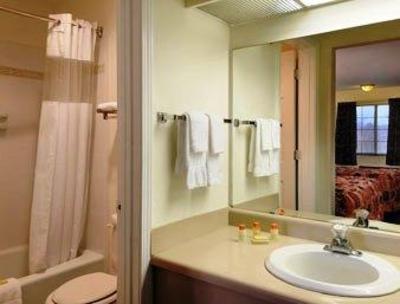 фото отеля Days Inn - Lawrence