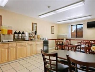 фото отеля Super 8 Wenatchee