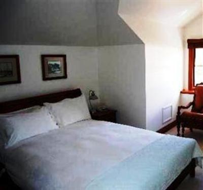 фото отеля Hearns Cottage Suites Port Fairy