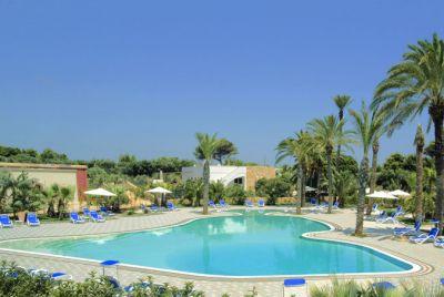 фото отеля Giardino Dei Pini Hotel Alliste