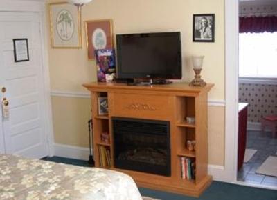 фото отеля Bewitched and BEDazzled B&B