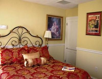 фото отеля Bewitched and BEDazzled B&B
