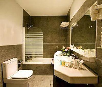 фото отеля Hotel Colon Rambla