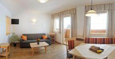 фото отеля Hocheggerhof Urlaub am Kinderbauernhof Apartment Rohrmoos-Untertal