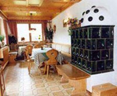 фото отеля Hocheggerhof Urlaub am Kinderbauernhof Apartment Rohrmoos-Untertal