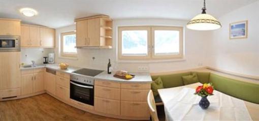 фото отеля Hocheggerhof Urlaub am Kinderbauernhof Apartment Rohrmoos-Untertal