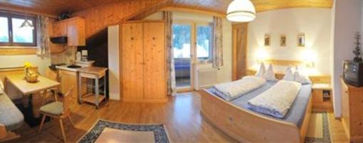 фото отеля Hocheggerhof Urlaub am Kinderbauernhof Apartment Rohrmoos-Untertal