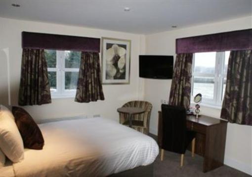 фото отеля The Old Barn Inn Newport (Wales)