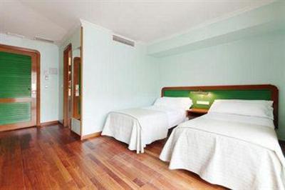 фото отеля Tryp Segovia-Los Angeles Nayade Hotel